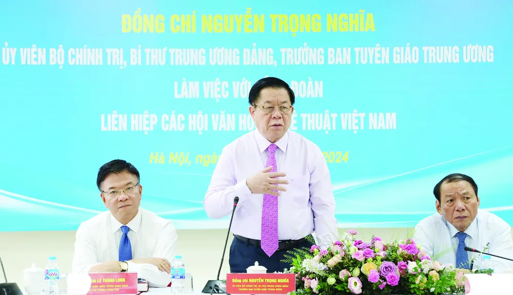 Trưởng Ban Tuyên giáo Trung ương Nguyễn Trọng Nghĩa phát biểu tại buổi làm việc