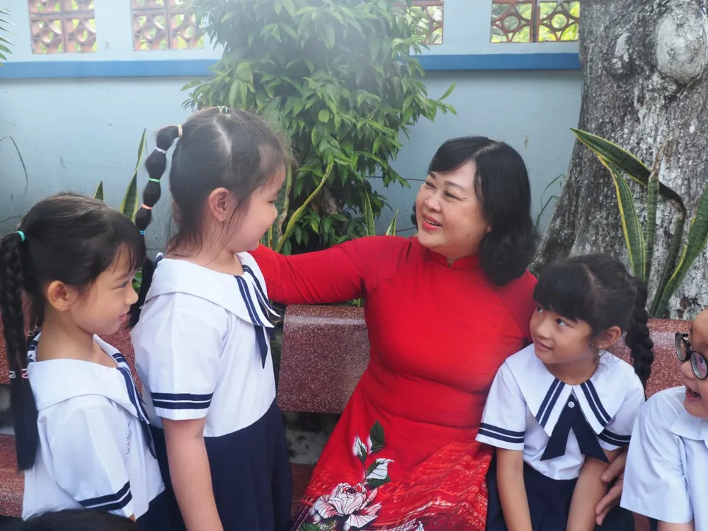 CN6 Anh6 co Dung.jpg