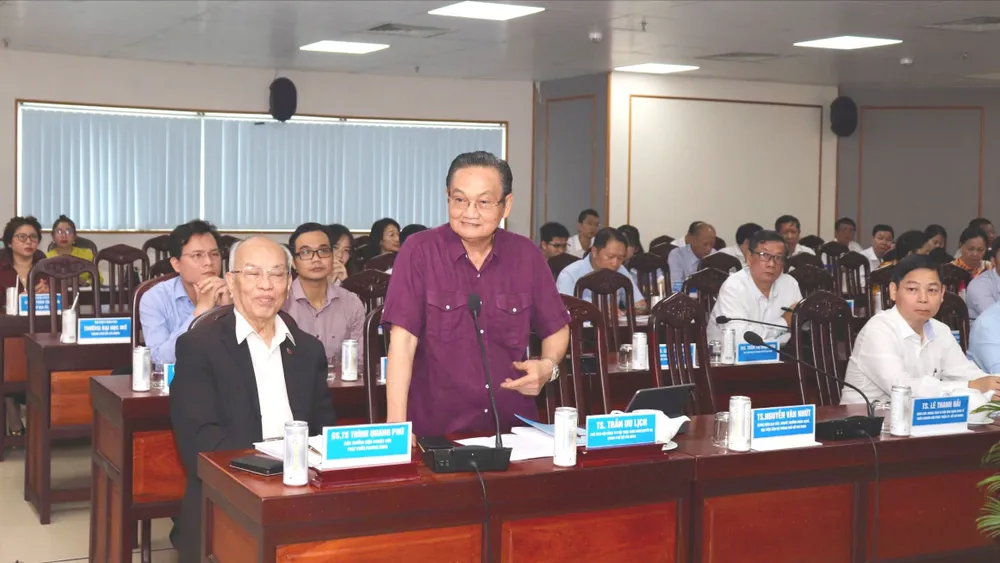 Hội thảo “Định hướng phát triển kinh tế - xã hội Quận 3 đến năm 2030” có sự tham dự của nhiều chuyên gia, nhà khoa học