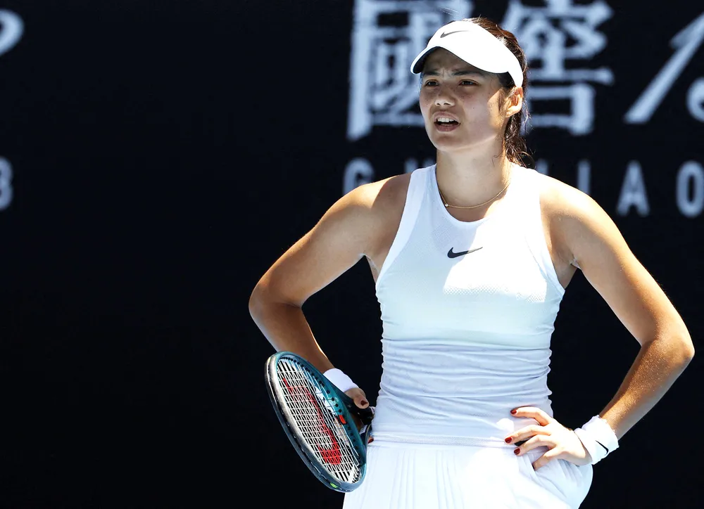 Tay vợt Raducanu chỉ còn trông mong vào suất đặc cách