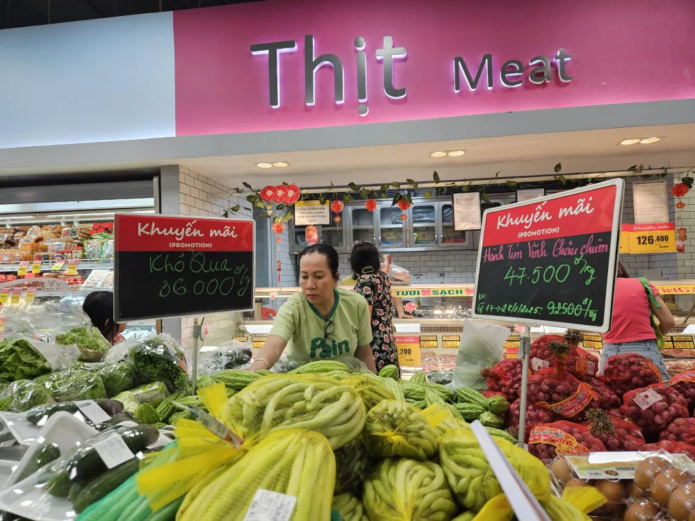 Nhiều sản phẩm được giảm giá mạnh tại siêu thị Co.opmart