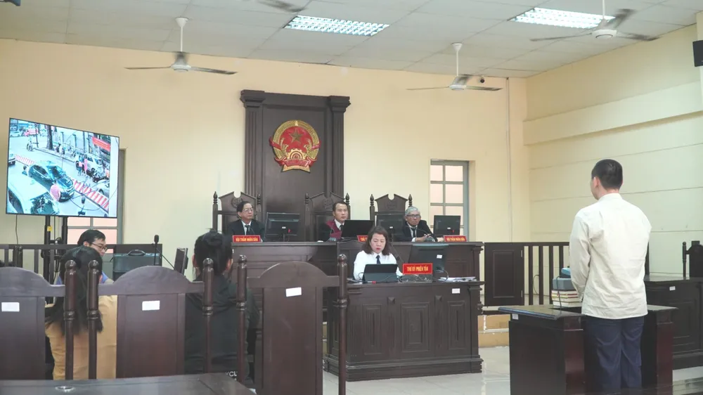 Phiên tòa số hóa xét xử bị cáo Quách Minh Nhựt, ngày 14-3. Ảnh: THÀNH CHUNG