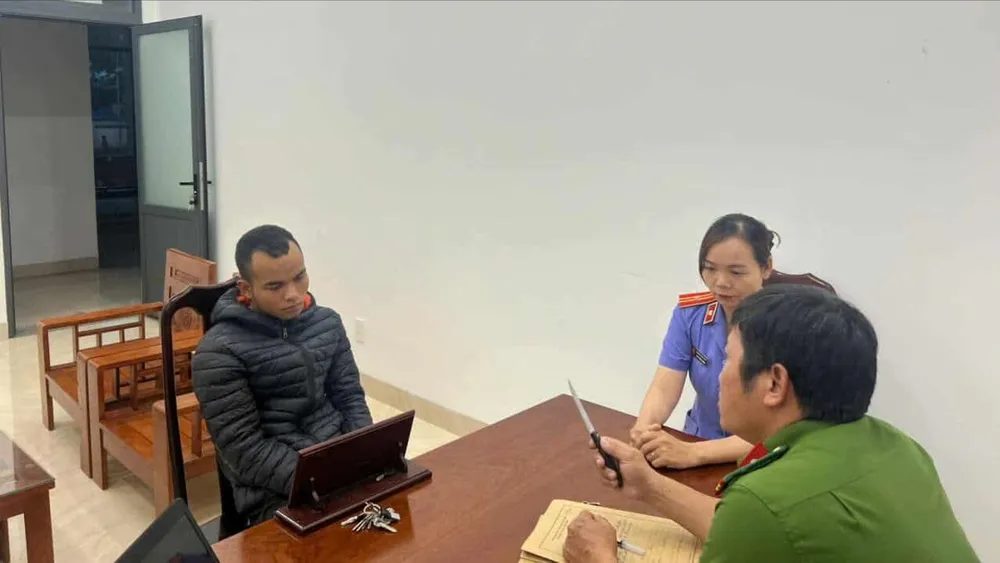 Đắk Lắk: Bắt nhóm thanh thiếu niên cướp xe máy của bạn nhậu