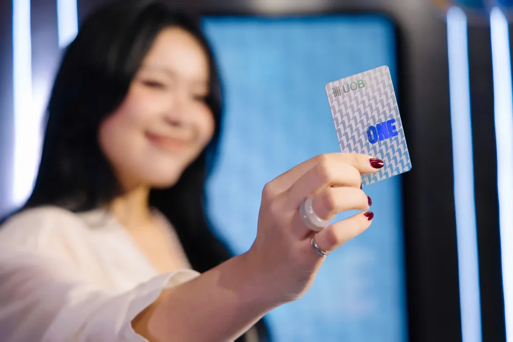 Ngân hàng đẩy mạnh ưu đãi thẻ tín dụng, kích cầu tiêu dùng dịp cuối năm