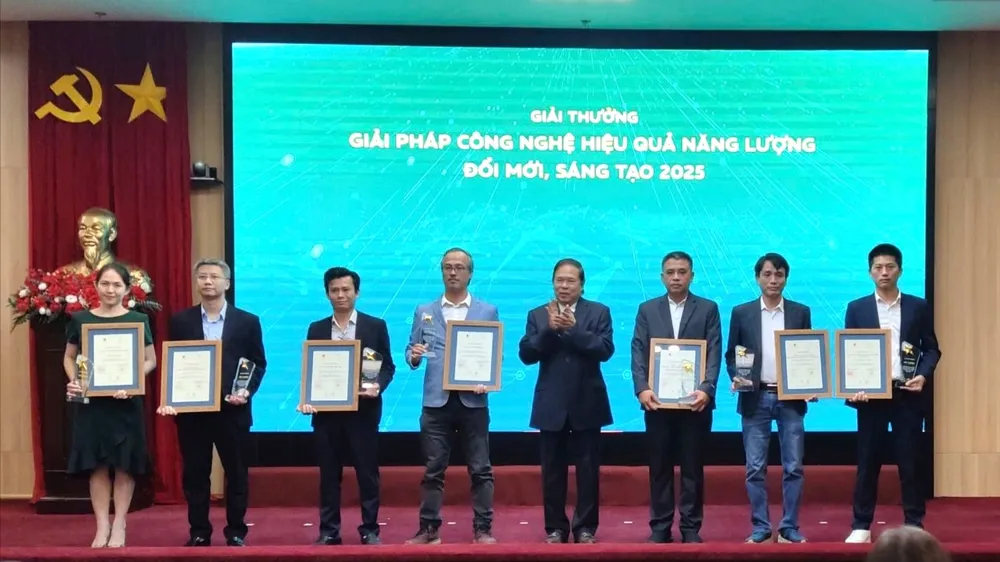 Bộ Công Thương tôn vinh sản phẩm, giải pháp hiệu quả năng lượng năm 2025