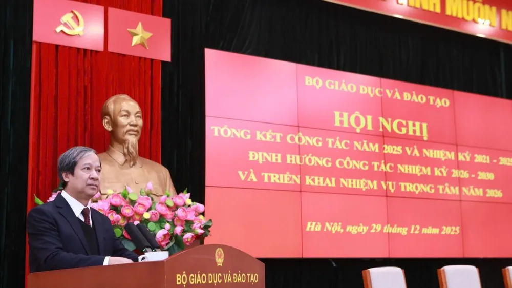 Bộ trưởng Bộ GD-ĐT Nguyễn Kim Sơn phát biểu tại hội nghị