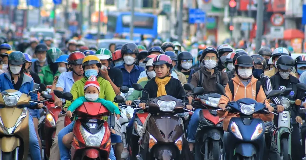 Dự báo rạng sáng 9-1, nhiệt độ thấp nhất tại TPHCM có thể xuống 18 độ C. Ảnh: QUỐC ANH