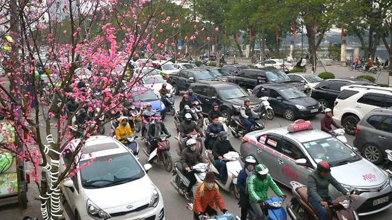 Thủ tướng chỉ đạo không để xảy ra hiện tượng chèn ép giá vé xe dịp tết