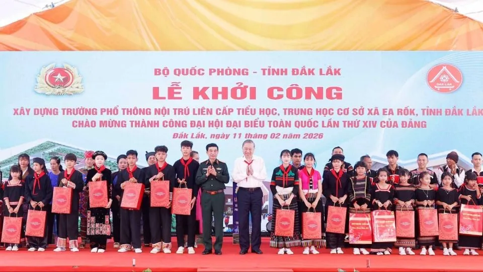 tong-bi-thu-du-khoi-cong-truong-ptnt-lien-cap-tieu-hoc-thcs-xa-ea-rok-dak-lak-1102-8.jpg