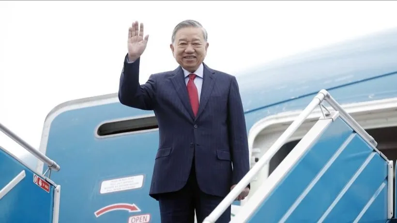 Tổng Bí thư Tô Lâm rời Hà Nội, lên đường tham dự cuộc họp khai mạc Hội đồng Hòa bình về Gaza. Ảnh: TTXVN