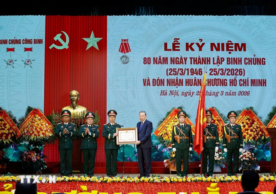 tong-bi-thu-du-le-ky-niem-80-nam-ngay-thanh-lap-binh-chung-cong-binh-3.jpg