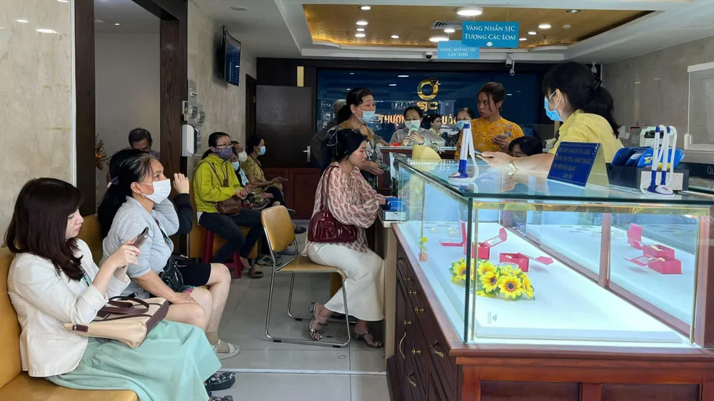 Sáng 31-3, giá vàng tăng thêm 1,2 triệu đồng/lượng