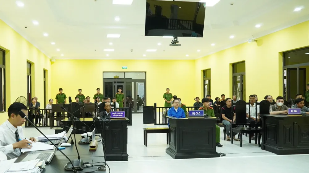 Lừa đưa 17 người ra nước ngoài cưỡng bức lao động, lãnh 14 năm tù