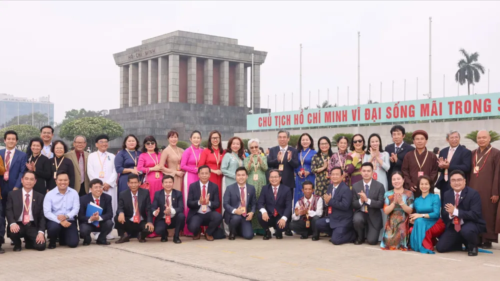 Đoàn đại biểu MTTQ TPHCM tham dự Đại hội đại biểu toàn quốc MTTQ Việt Nam lần thứ XI, nhiệm kỳ 2026-2031. Ảnh: QUANG PHÚC