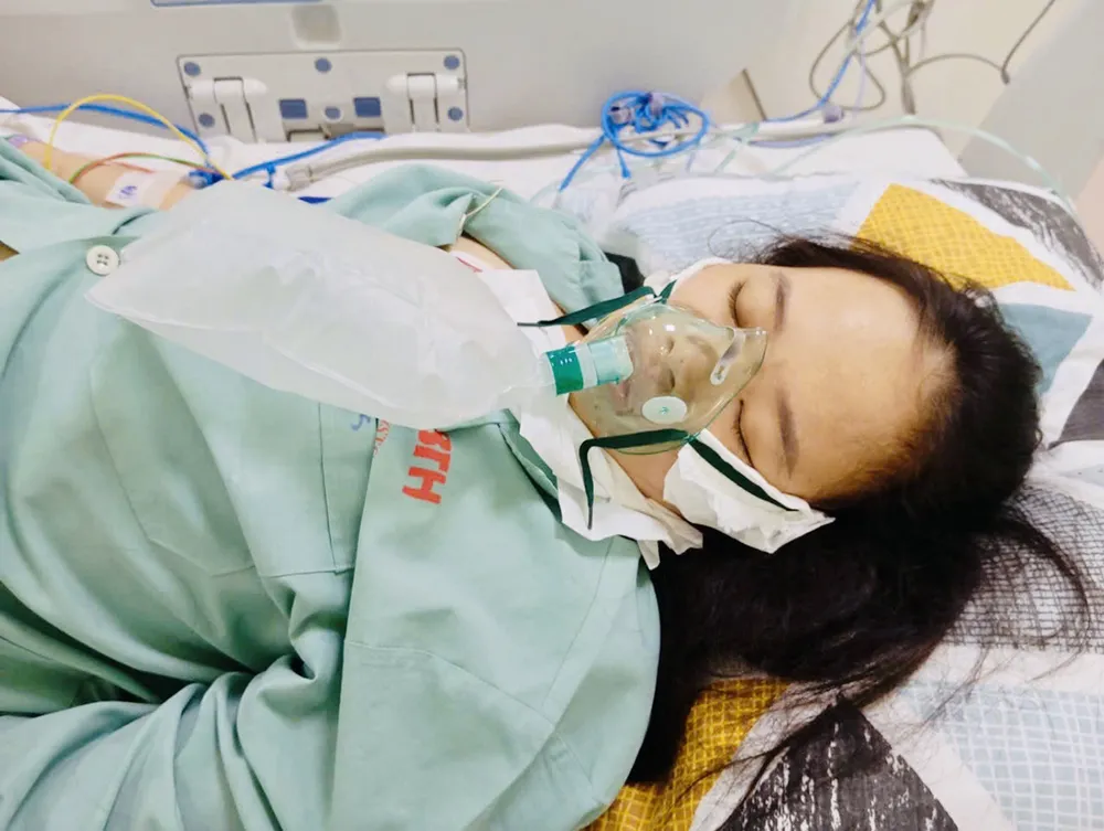 Nữ sinh 17 tuổi chống chọi ung thư máu