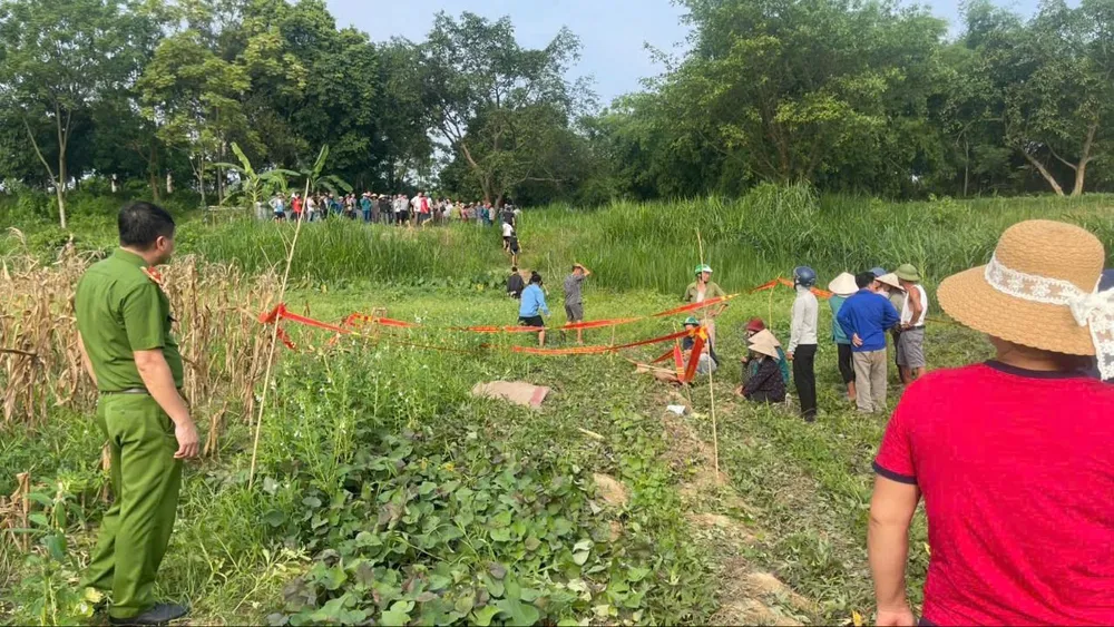 Ngày 18-5, cơ quan chức năng tỉnh Phú Thọ tìm thấy thi thể của 5 cháu nhỏ bị đuối nước. Ảnh CƯỜNG PHÚ