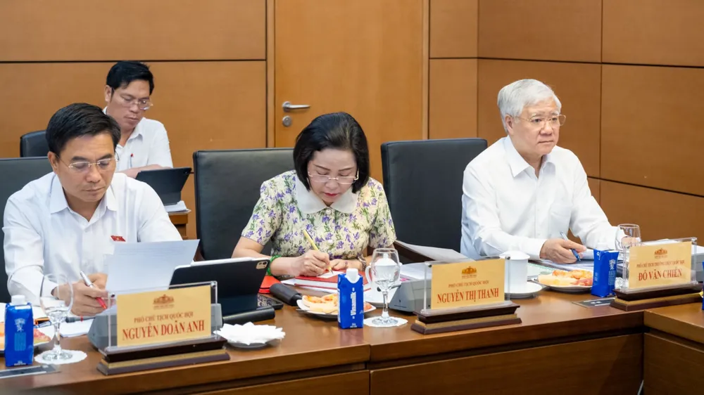 2 - DỰ.jpg
