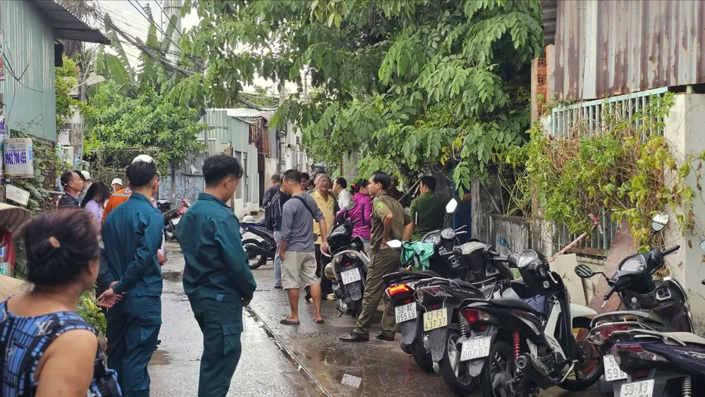 Lực lượng chức năng có mặt tại hiện trường