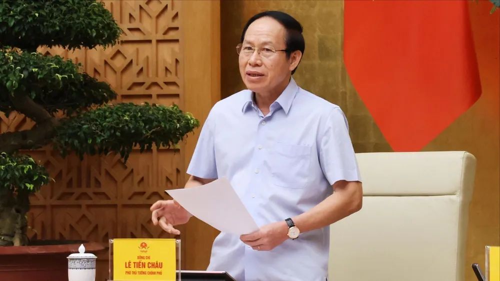 Phó Thủ tướng Lê Tiến Châu, Trưởng Ban Chỉ đạo xây dựng trường học cho các xã biên giới chủ trì cuộc họp của Ban Chỉ đạo trực tuyến với 22 địa phương. Ảnh: VGP
