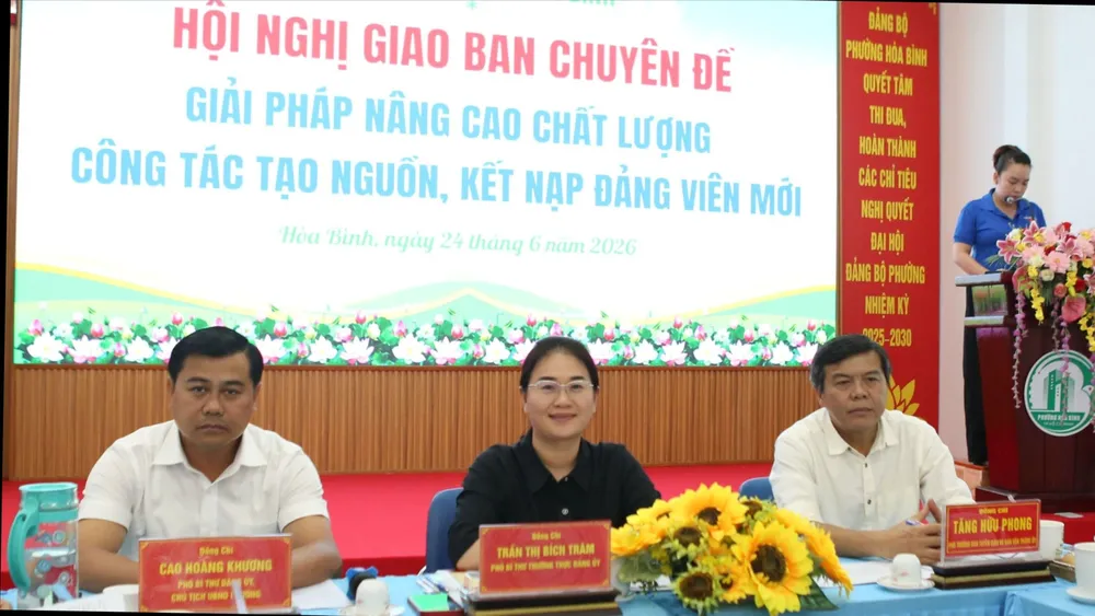 Các đại biểu tham dự hội nghị