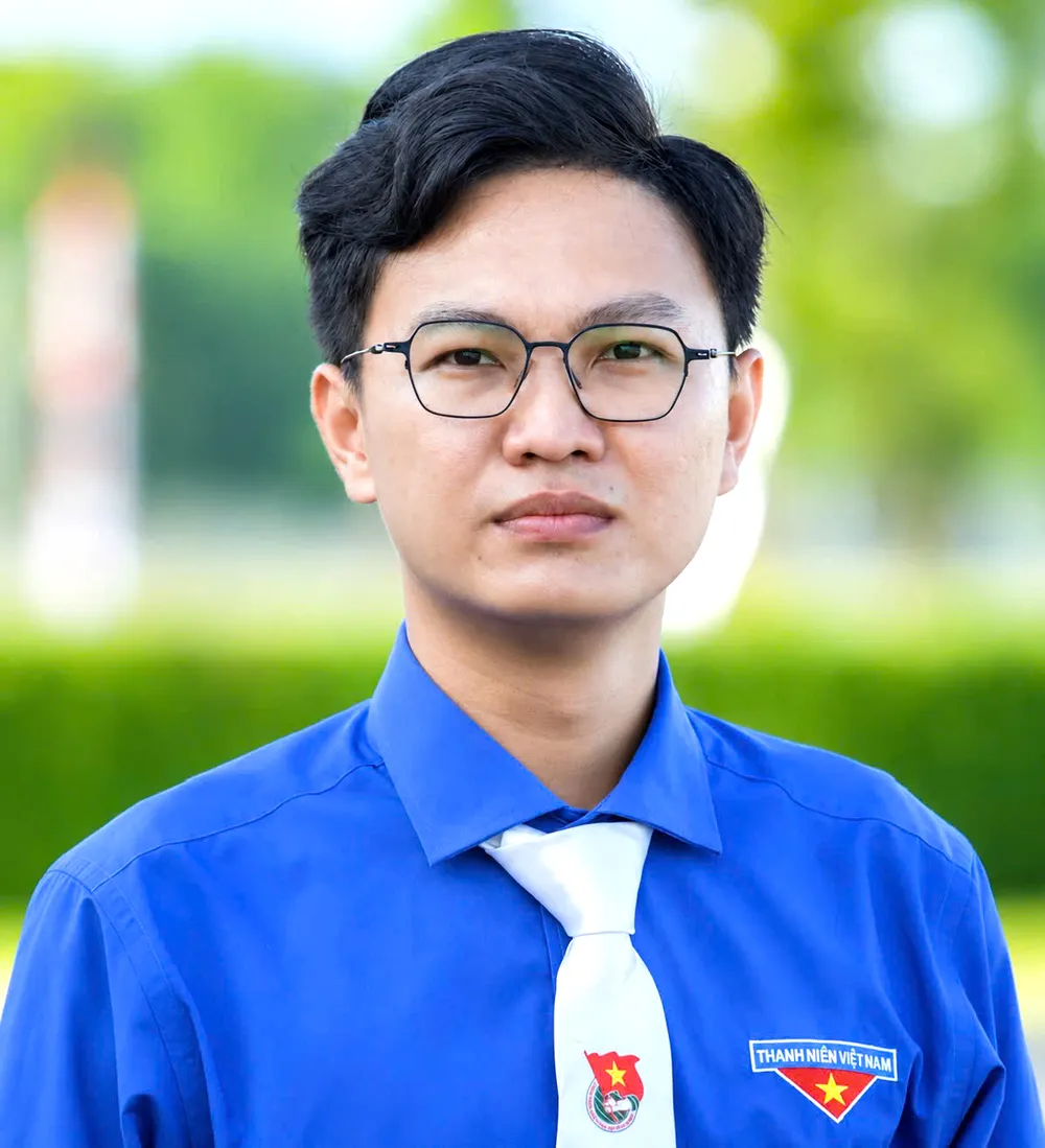ANH DANG.jpg