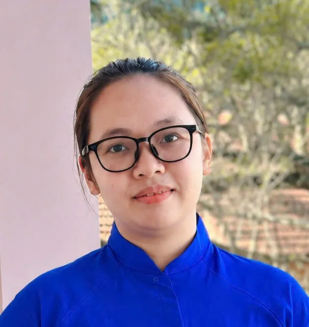 CHI HONG.jpg