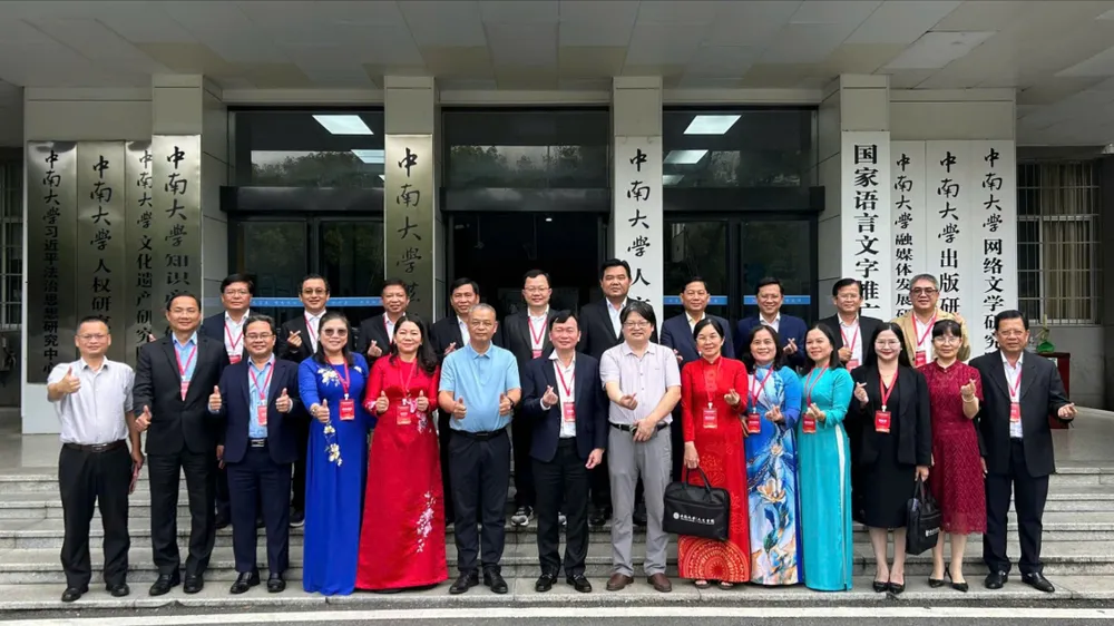 Các học viên tham gia bồi dưỡng chuyên đề “Công tác an sinh xã hội và bảo trợ phúc lợi trong bối cảnh đô thị hiện đại”