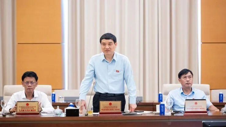 14 vinh.jpg