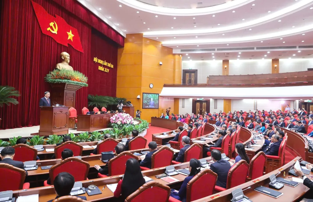 Hội nghị lần thứ 3 Ban Chấp hành Trung ương Đảng khóa XIV, chiều 24-7. Ảnh: ĐOÀN BẮC