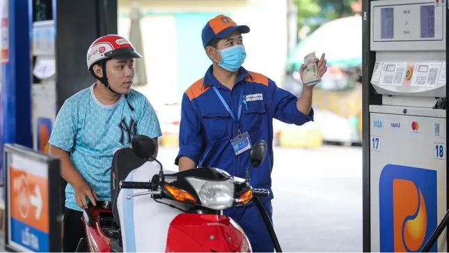 Chiều 27-8, nhiều mặt hàng xăng dầu giảm giá