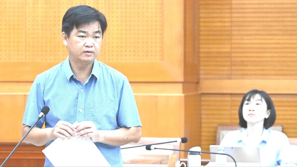 Đồng chí Lê Văn Minh, Phó Trưởng Ban Thường trực Ban Tuyên giáo và Dân vận Thành ủy TPHCM, phát biểu tại buổi làm việc với đoàn công tác Ban Tuyên giáo Trung ương. Ảnh: VIỆT DŨNG