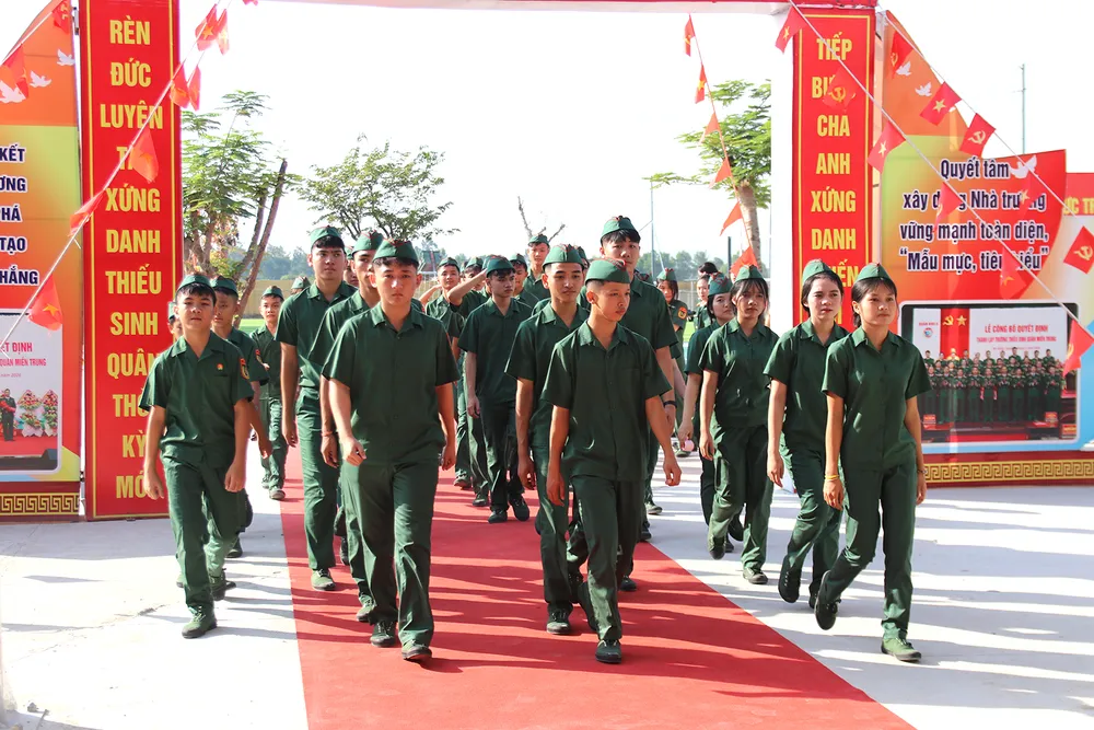 PSA Anh6-5-9-thieu-sinh-quan.jpg