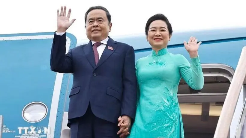 Chủ tịch Quốc hội Trần Thanh Mẫn và Phu nhân Nguyễn Thị Thanh Nga kết thúc tốt đẹp chuyến thăm chính thức Hàn Quốc. Ảnh : TTXVN