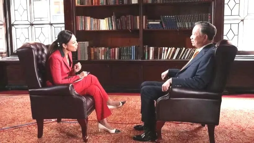 Tổng Bí thư, Chủ tịch nước Tô Lâm trả lời phỏng vấn kênh truyền hình Bloomberg TV của hãng tin Bloomberg. Ảnh : TTXVN