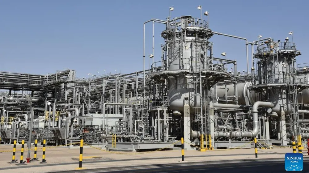 Một nhà máy lọc dầu tại TP Dammam, Saudi Arabia. Ảnh: XINHUA
