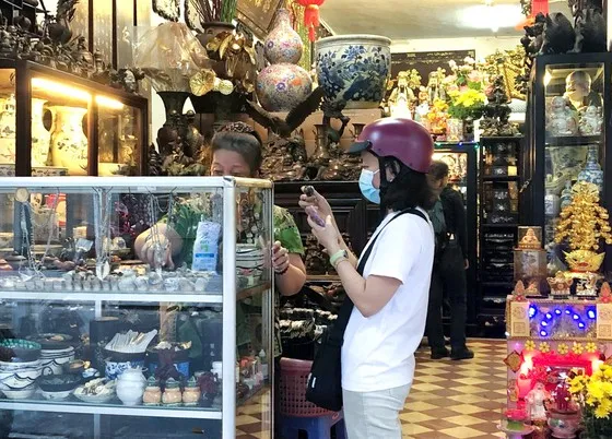 Vui buồn phố chuyên doanh ở TPHCM, nơi nhiều người thành tỷ phú, lắm kẻ trắng tay ảnh 1