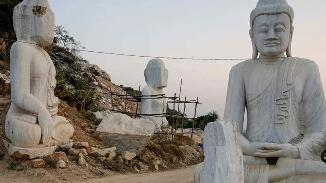 quân đội myanmar xây tượng phật ảnh 1 quan doi myanmar xay tuong phat anh 1
