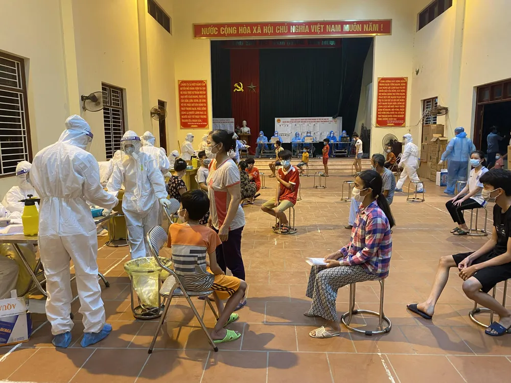 Thêm 111 người nhiễm Covid-19 trong 6 giờ ảnh 1