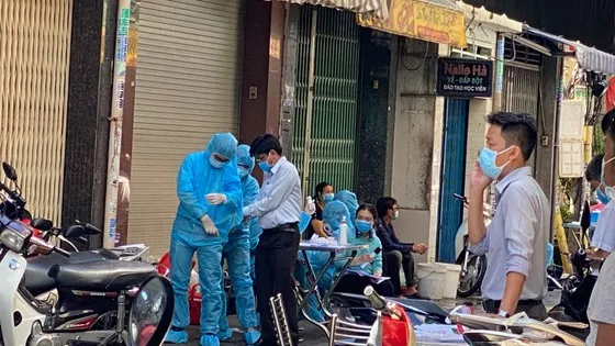 TPHCM thêm 1 người nghi ngờ nhiễm Covid-19 ảnh 3