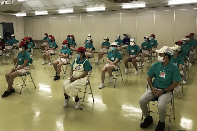 Chủ tịch UBND TPHCM: Ca bệnh đã xuất hiện ở 50% quận huyện, tòa nhà văn phòng, KCN có nguy cơ cao ảnh 2