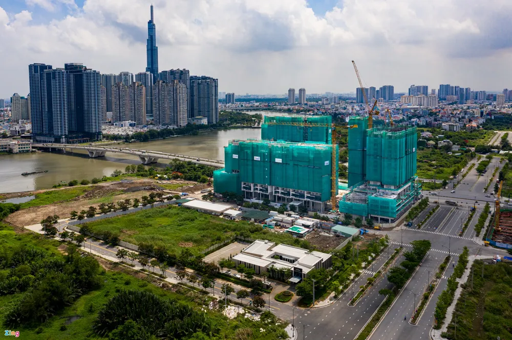 Người mua nhà chật vật giữa làn sóng tăng giá bất động sản ảnh 2