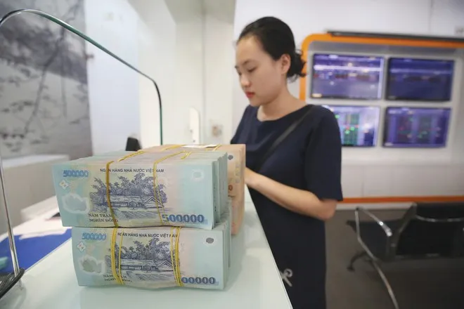 Cạnh tranh lãi suất margin nóng trở lại ảnh 1