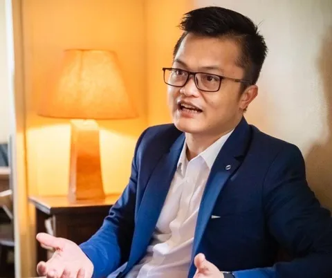 Cuộc giải ngân 15,2 tỷ hài hước của Hoài Linh và giá trị ảo ở showbiz ảnh 1