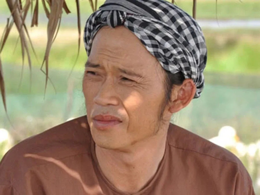 Lùm xùm Hoài Linh 'ngâm' 14 tỷ tiền từ thiện: Tước danh hiệu Nghệ sĩ Ưu tú dễ hay khó? ảnh 2