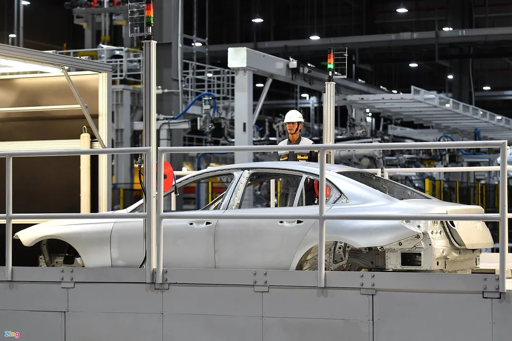 Ông Phạm Nhật Vượng: Xe điện VinFast sẽ không kém gì Tesla ảnh 1