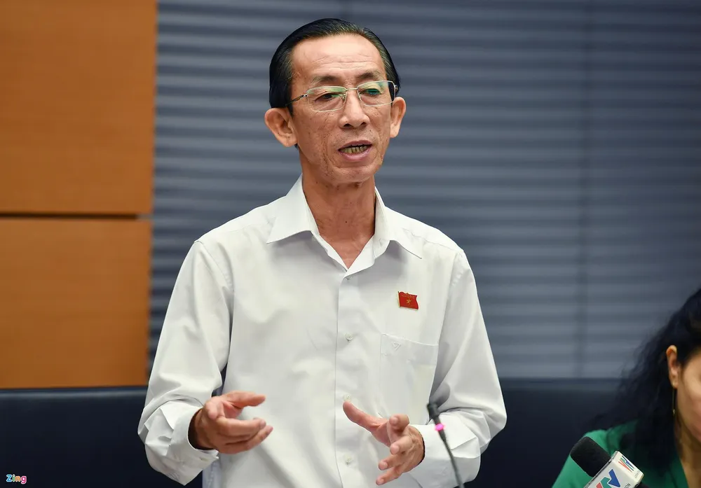 Việt Nam cần chuẩn bị gì để có thể sống chung với dịch Covid-19? ảnh 1