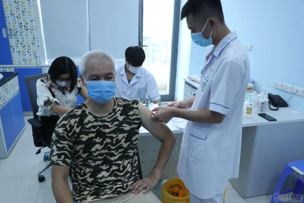 Đại diện AstraZeneca Việt Nam nói gì về hiệu quả của vaccine với biến thể Delta? ảnh 2