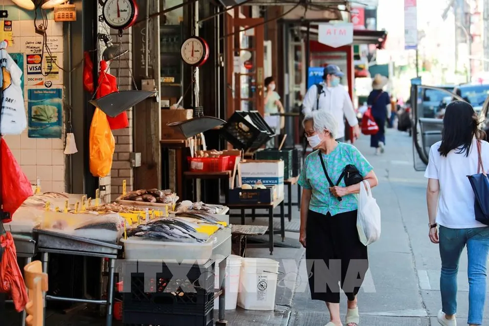 Nguồn cung tiền dồi dào của các ngân hàng trung ương chảy về đâu? ảnh 2