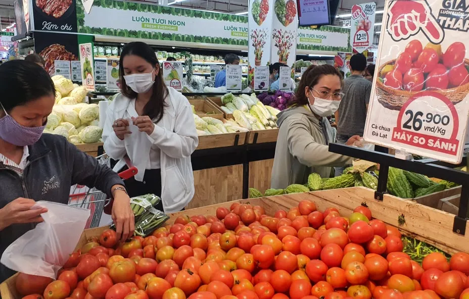 Siêu thị tăng gấp 2-3 lần lượng hàng, giảm giá sâu để chia lửa cùng chợ đầu mối, chợ truyền thống ảnh 3