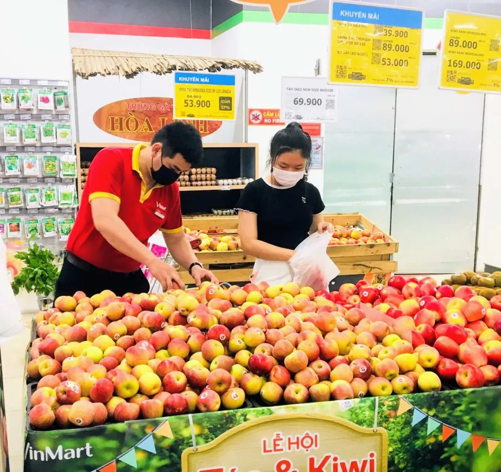 23 siêu thị VinMart và Vinmart+ ở Hà Nội tạm đóng cửa vì liên quan F0 từ nhà cung cấp Thanh Nga ảnh 1